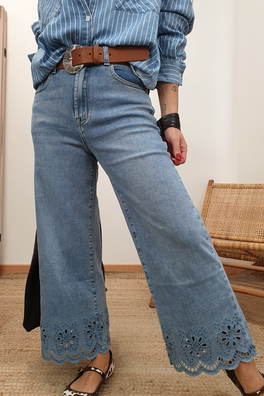 Dusk Blue Embroidered Cropped Wide Leg High Waist Jeans – Women’s Denim