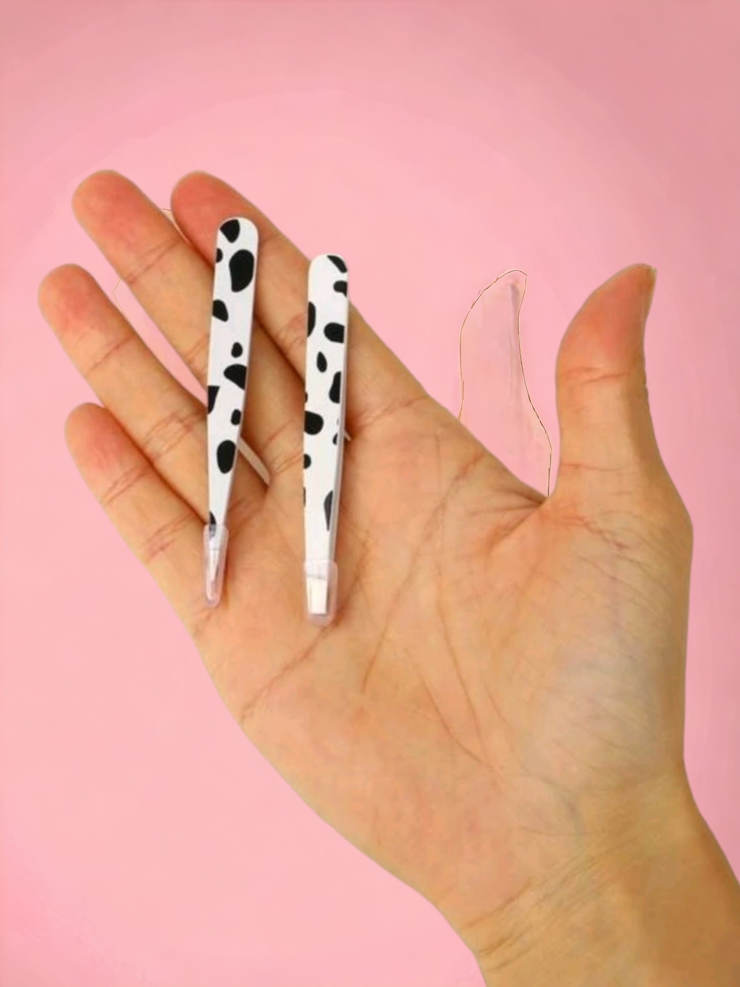 Molly Moo Tweezer Set in Cow Print