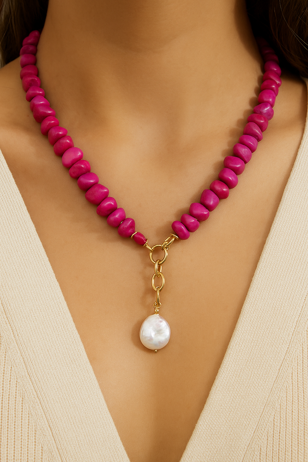 Cienta Chipped Stone Necklace with Pearl FUCHSIA