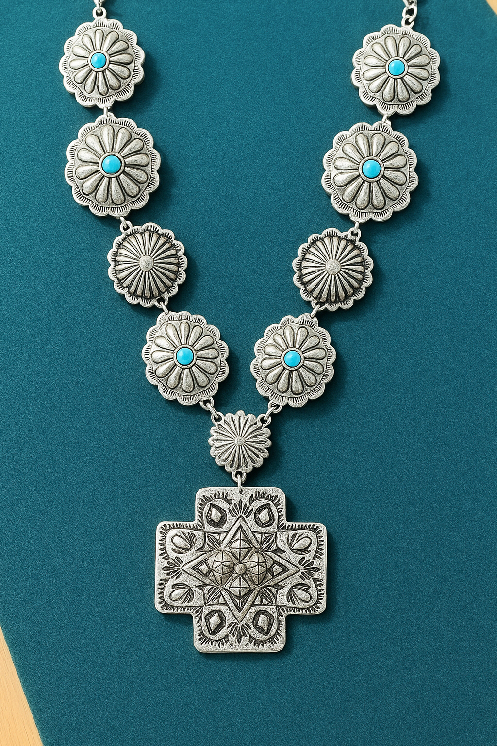 Prairie Starburst Necklace – Western Concho Statement with Faux Turquoise Accents