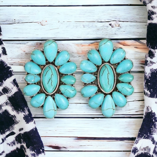 Western Blossom Stud Fashion Earrings in Blue