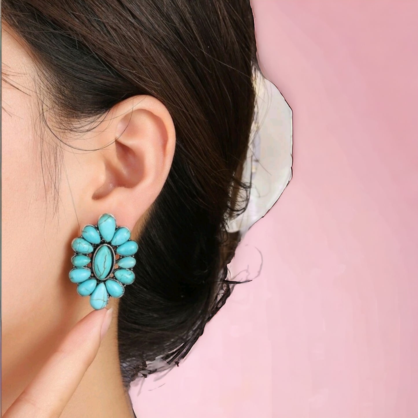 Western Blossom Stud Fashion Earrings in Blue