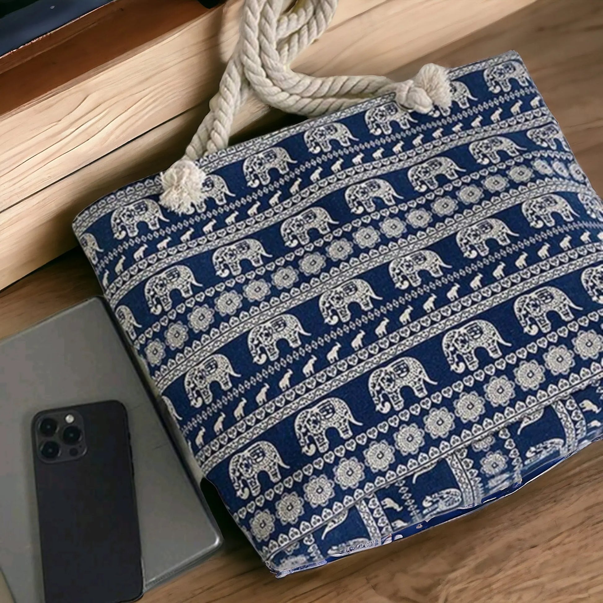 Into The Jungle Elephant Shoulder Bag with Zipper