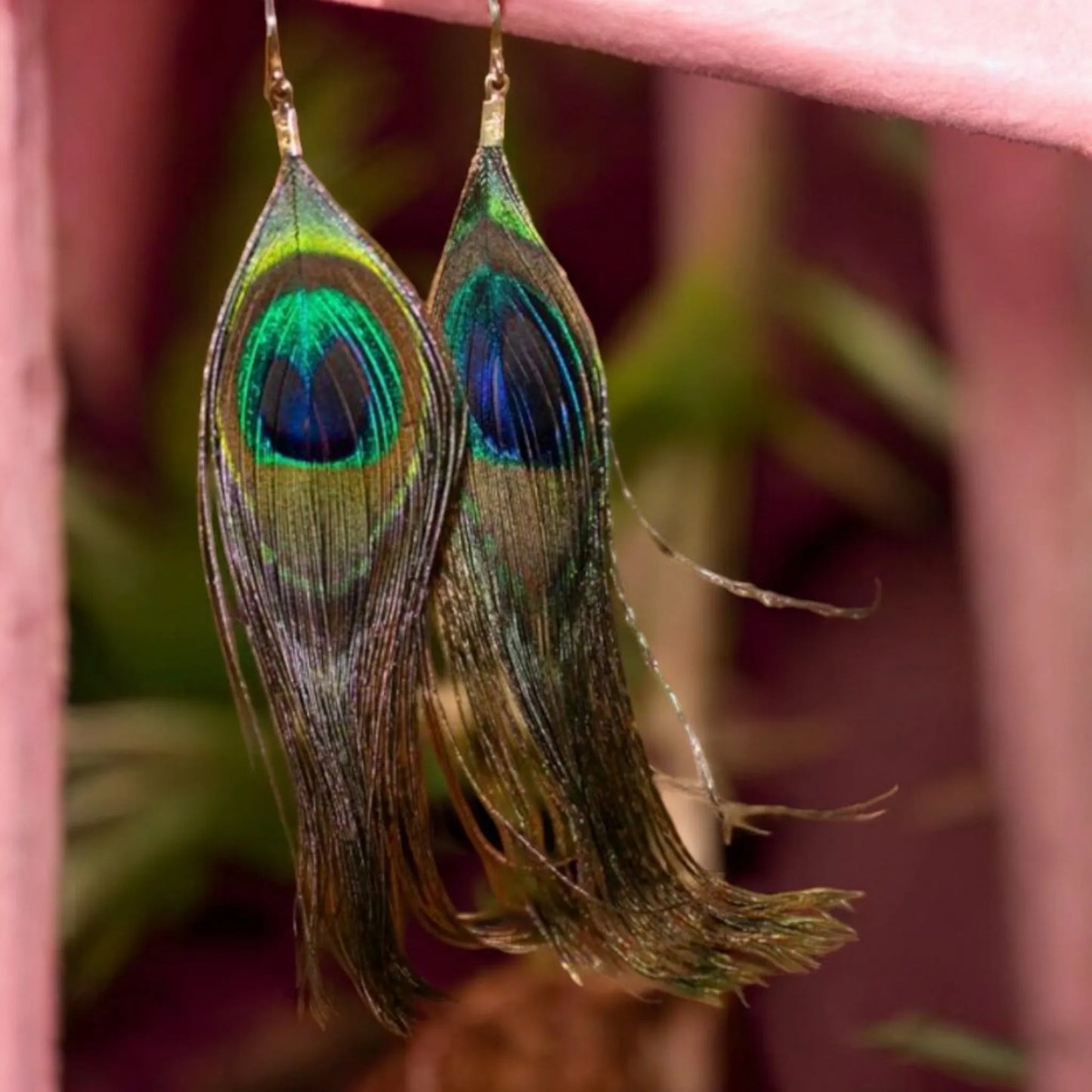 Paradise Feelings Feather Earrings