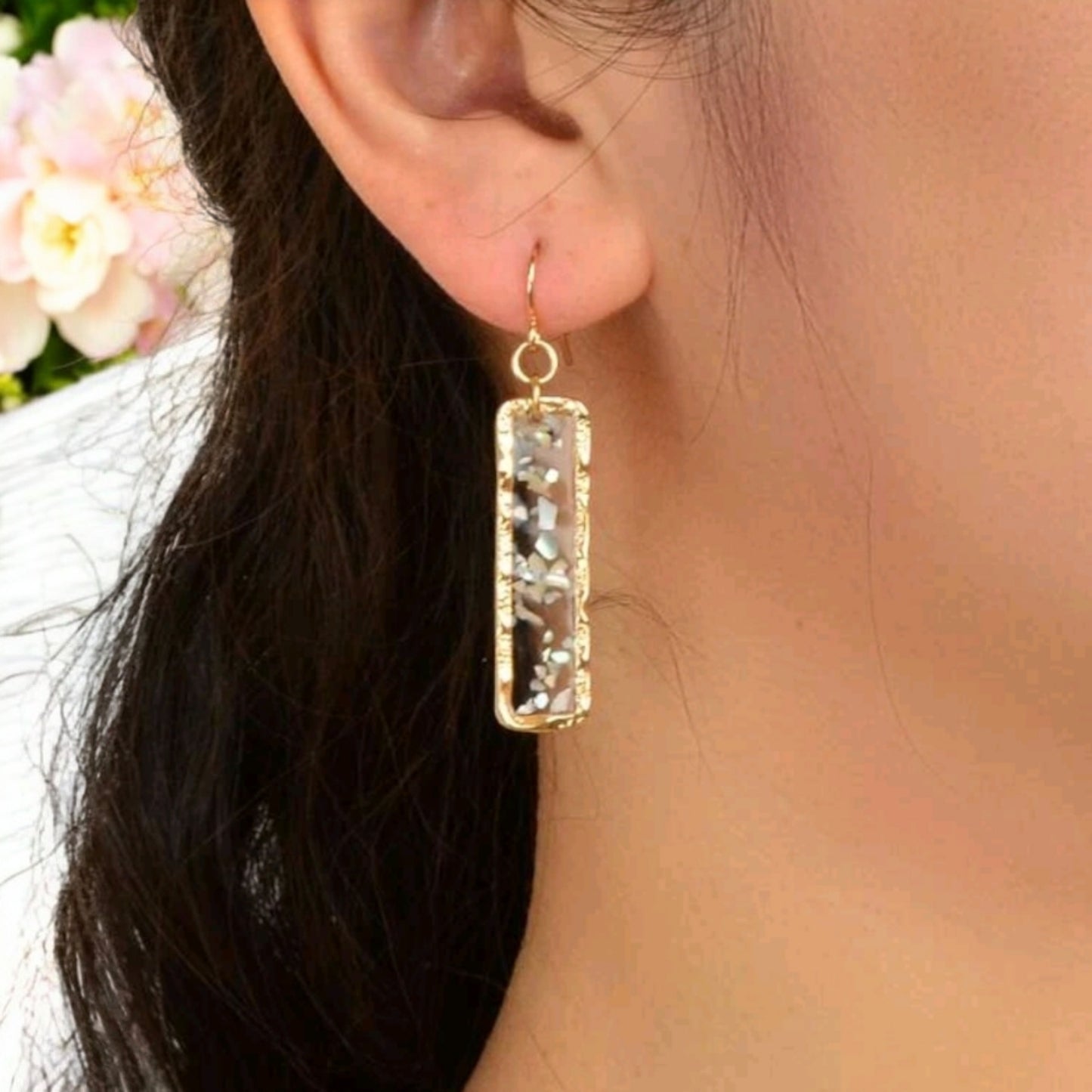 Just a Fleck Of Gold Womens Fashion Drop Style Earrings