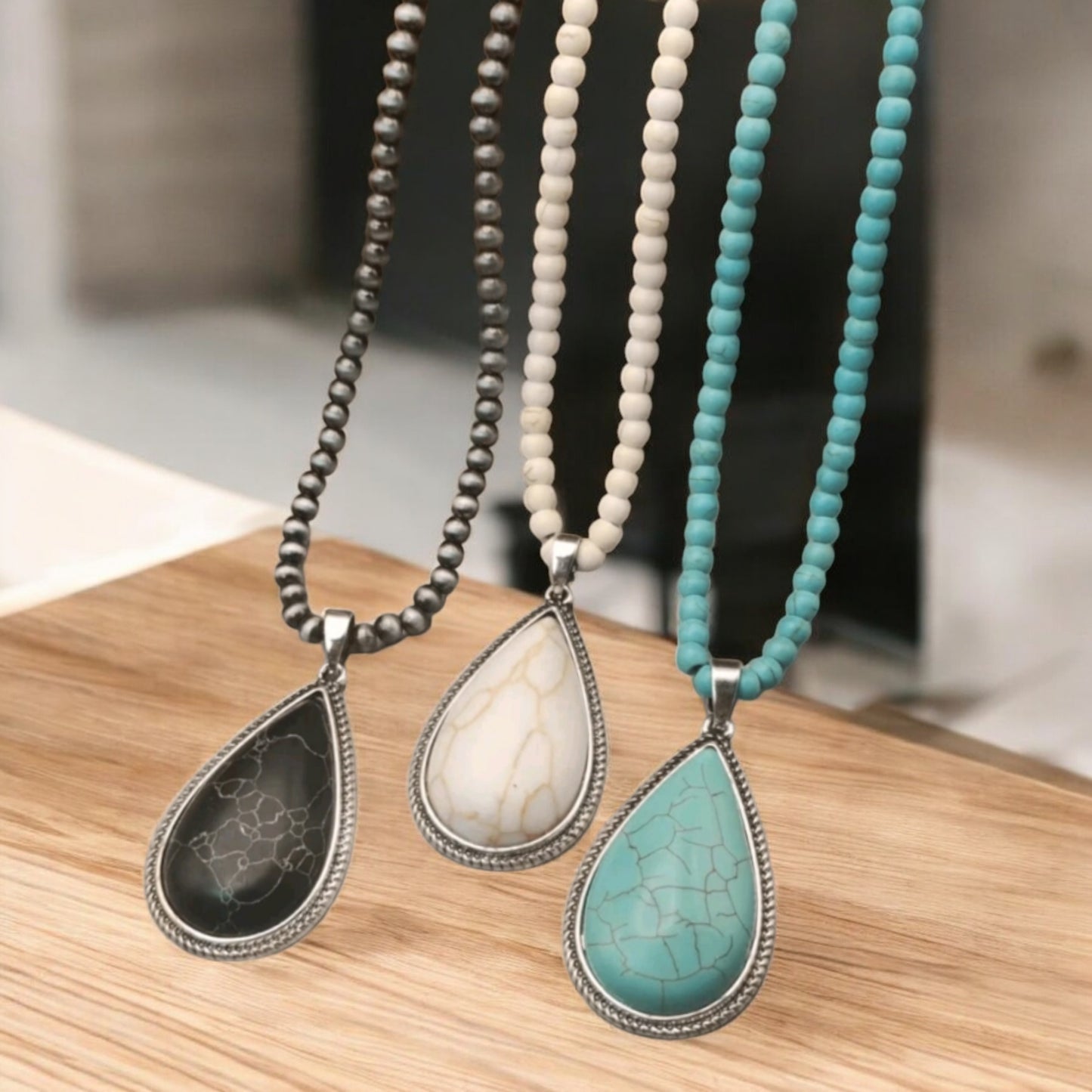 Crackle Stone Teardrop Pendant Western Style Fashion Necklace