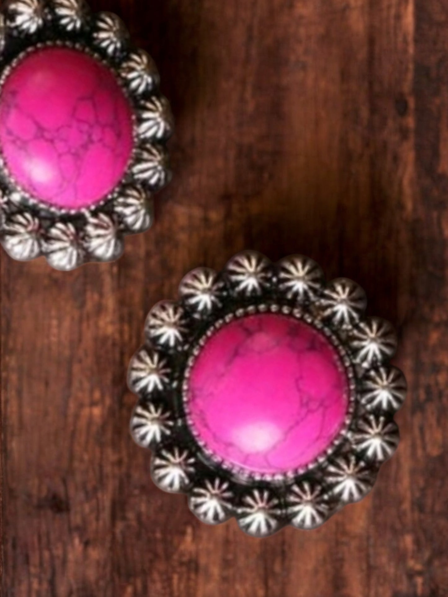 Pink Western Beats Circle Stud Crackle Stone Earrings