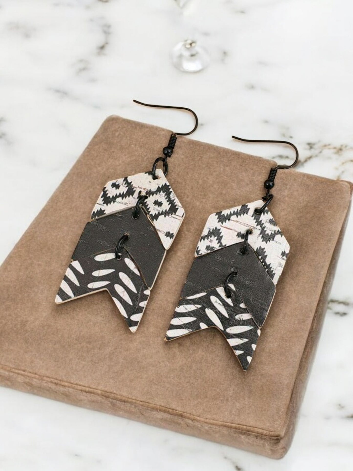 Tracy Lane Western Style Lightweight Fashion Earrings