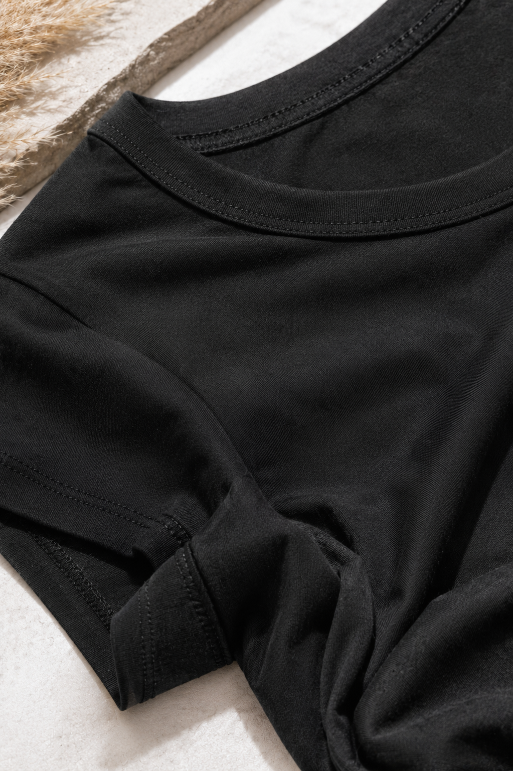 The Everyday Crop Tee- Black
