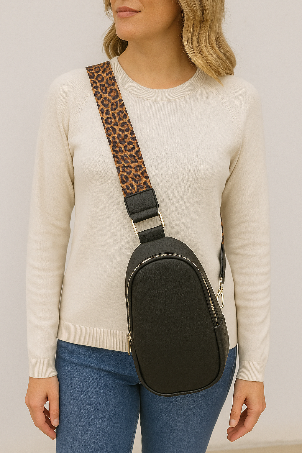 Nala Guitar Strap Black Small Sling Bag