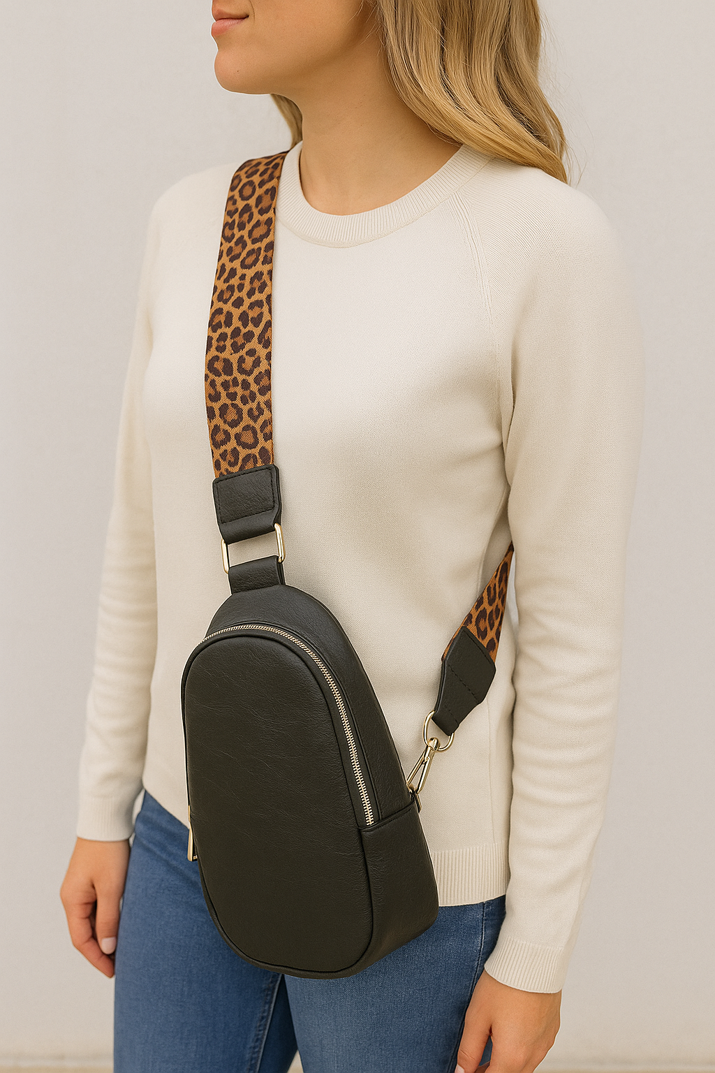 Nala Guitar Strap Black Small Sling Bag